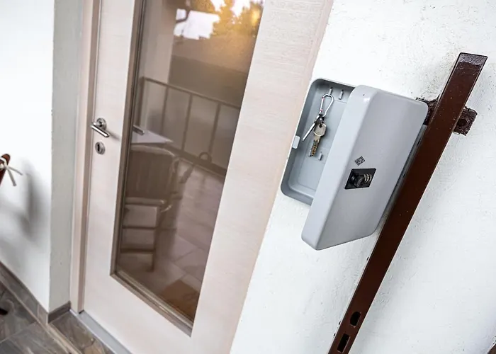 That Cat Flat - Free Parking, Near Center, Cats! *